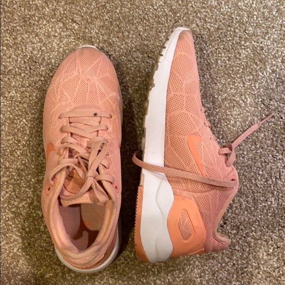 Nike running shoes - Picture 2 of 3